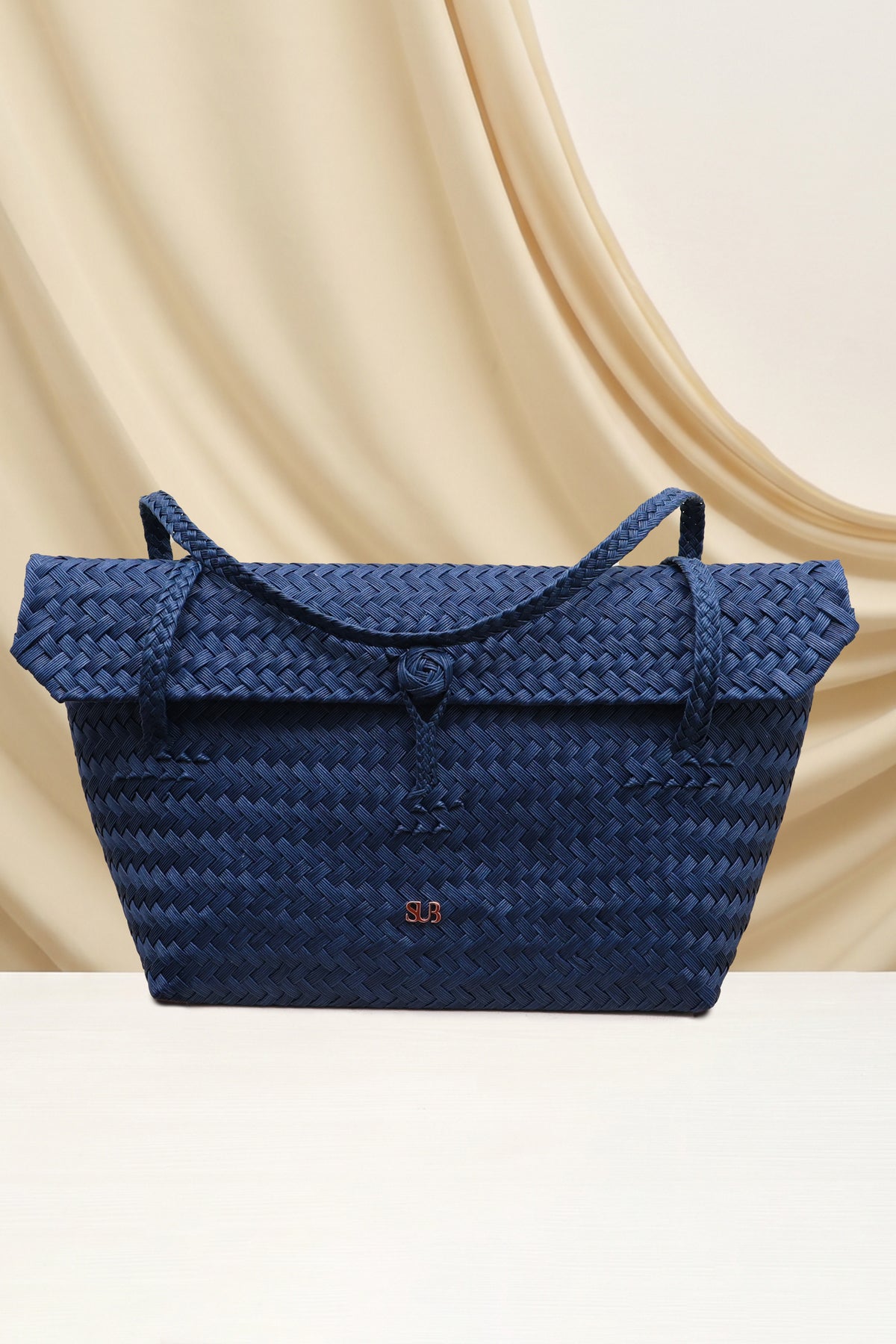 Elara Tote